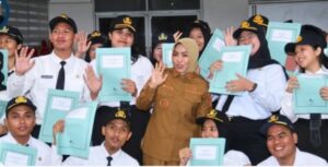 Bupati Labuhanbatu Serahkan SK Pengangkatan 31 CPNS