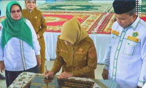 Bupati Maya Resmikan Gedung Baru Kantor Kemenag Labuhanbatu dan Tepung Tawar Calhaj