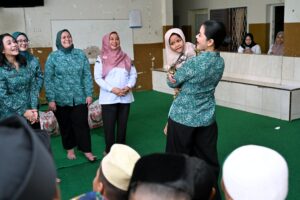Ketua TP PKK Kahiyang Ayu Peringati HUT Sumut Bersama Anak-anak Panti Asuhan