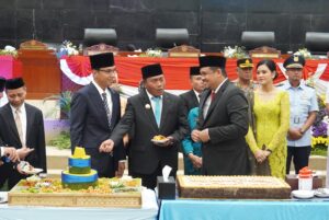 Rico Waas Hadiri Rapat Paripurna Peringatan Hari Jadi Ke-77 Provsu