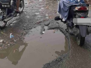 Jalan Rusak Parah di Desa Sei Rotan, Warga Desak Bupati Deli Serdang Turun Tangan