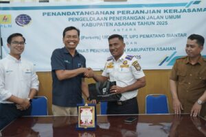 Dishub Asahan dan PLN Teken Kerjasama Pengelolaan Penerangan Jalan Umum