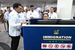 Bobby Nasution Puji Fasilitas Autogate dan PMI Lounge Bandara Kualanamu