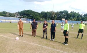 Buka Turnamen Soeratin U-13 dan U-15, Kadisporabudpar Labuhanbatu Minta Peserta Jaga Sportifitas