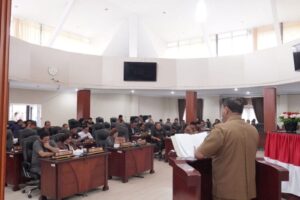 Rapat Paripurna DPRD, Bupati Karo Sampaikan Nota Penjelasan RPJMD 2025-2029