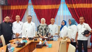 Ketua DPRD Sumut Sumbang 1 Unit Sepeda Motor untuk Family Gathering PWI Sumut