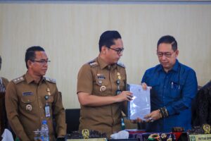 Rico Waas Sampaikan Penjelasan Ranperda Kota Medan tentang Pencegahan dan Penanggulangan Kebakaran