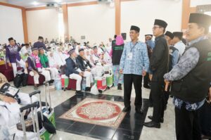 Walikota Medan Sambut Kepulangan Jemaah Haji Kloter 9