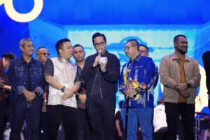 Fajar Noor dan Armada Meriahkan Panggung Hiburan Rakyat Colorful Medan Carnival 2025