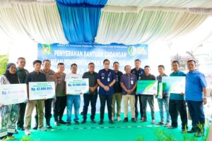 Rico Waas Serahkan Klaim BPJS Ketenagakerjaan Kepada Ahli Waris Nelayan 