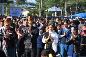 Hadiri Hari Jadi Pakpak Bharat, Bobby Nasution Sahuti Aspirasi Masyarakat akan Bangun Infrastruktur