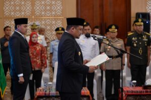 Bobby Nasution Lantik Togap Simangunsong Jadi Sekdaprov Sumut