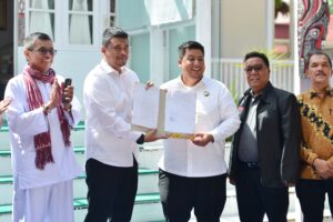 Gubsu Dukung Rencana Pemkab Samosir Bangun Kawasan Pantai Danau Toba