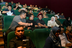 Gubsu Bobby Nasution Bersama Forkopimda Nobar Film Believe
