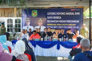 Rico Waas Sahuti Keluhan Warga Medan Perjuangan Keluhkan Soal Bantuan PKH