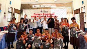 Ratusan Rekening Baru Dibuka, OJK Edukasi Literasi & Inklusi Keuangan di Nias