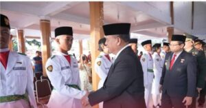 Bupati Kukuhkan 45 Orang Anggota Paskibraka Kabupaten Karo