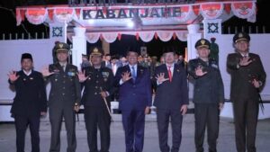 Bupati Karo dan Wabup Karo Ikuti Renungan Suci di Makam Pahlawan Kabanjahe
