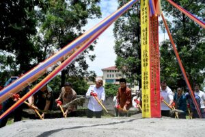Menag RI Resmian Pembangunan Jembatan Wihara Mahakaruna Buddhist Center