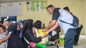 Gerakan Pangan Murah di Medan Marelan, Sediakan 400 Goni Beras untuk Warga