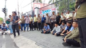 Aksi GMKI di DPRD Medan, Diterima Wakil Ketua Rajudin Sagala