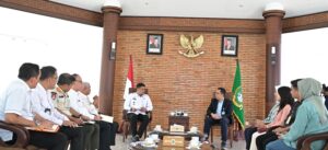 Gubsu Bobby Nasution Ajak Garuda Indonesia Promosikan Kekayaan Sumut