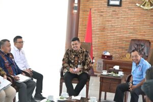 Gubernur Bobby Nasution Bertemu Serikat Buruh,  Bahas Lanjutan Kenaikan Upah dan Rumah Subsidi   