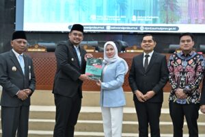 Bobby Nasution Sampaikan Ranperda P-APBD 2025 Sebesar Rp12,5 Triliun