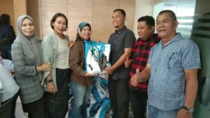 Gubsu Bobby Nasution Berbagi Tali Asih untuk Wartawan Pemprovsu