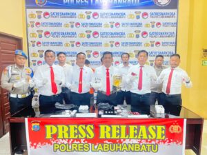 Tangkap Dua Pengedar, Polres Labuhanbatu Amankan Sabu dan Ratusan Butir Ekstasi-Happy Five