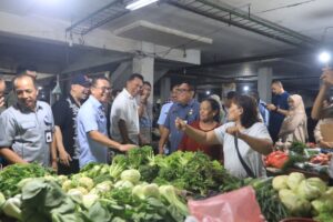 Pantau Harga Bahan Pangan di Medan, Zakiyuddin Harahap Tinjau Pasar Petisah dan Pusat Pasar