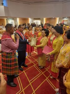 Mejuah-juah Wanita Karo, Antonius Ginting dan Badikenita Sitepu Hadiri Deklarasi dan Pelantikan Pengurus Wanita Karo Indonesia 2025-2030