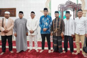 Safari Jumat di Masjid Al-Ikhwan, Aspirasi Jamaah Langsung Ditanggapi Rico Waas