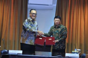 OJK Bersama Bappebti Perkuat Sinergi dengan Penandatanganan Addendum BAST