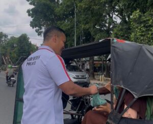 Polres Labuhanbatu Berbagi di Jumat Berkah, Perkuat Hubungan Humanis dengan Masyarakat