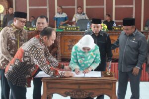 Bupati Labuhanbatu dan Ketua DPRD Teken Nota Kesepakatan Rancangan KUA dan PPAS APBD TA 2026