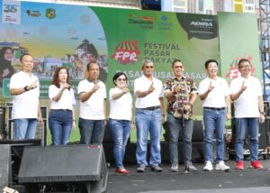 Rivo Waas Buka Festival Pasar Rakyat, Tingkatkan Ekonomi UMKM