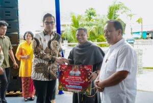 Safari Natal di Paroki St. Fransiskus Assisi Padang Bulan, Rico Waas Ajak Jemaat Perkuat Keharmonisan Keluarga
