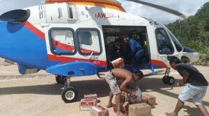 Polri Lakukan Air Drop Logistik di Tiga Titik Terisolasi Taput-Tapteng, Pastikan Bantuan Tetap Sampai