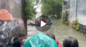 Ditsamapta Polda Sumut Terjunkan 58 Personel Evakuasi Warga Terdampak Banjir di Medan