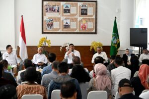 Gubsu Bobby Nasution Tetapkan UMP Sumut Tahun 2026 Sebesar Rp3228971