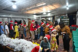 Berbagi Kasih Natal, ASN Pemprovsu Kunjungi Panti Jompo dan Panti Asuhan