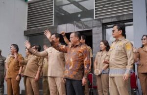 Bupati Karo Lepas Bantuan Kemanusiaan untuk Korban Banjir dan Longsor di Langkat, Sibolga, dan Tapteng