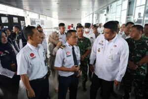 Gubsu Bobby Nasution Tinjau Kesiapan Sarana Transportasi Mudik Natal dan Tahun Baru 