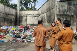 Rico Waas Minta Jajarannya Saling Koordinasi Atasi Penanganan Sampah 