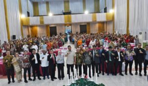 Gubsu Bobby Nasution Hadiri Perayaan Natal Keluarga Besar DPRD Sumut