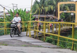 Tinjau Jembatan Gantung Kota Bangun, Walikota Medan Prioritaskan Penguatan Sementara