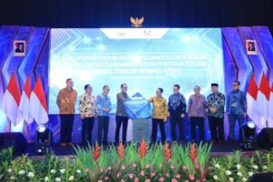 OJK Resmikan Program Dukungan Asuransi untuk Mitigasi Risiko Pinjaman Daring