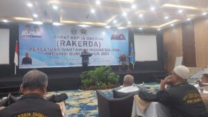 Buka Rakerda PWI Sumut Tahun 2025, Wagubsu Surya Tekankan Pentingnya Pers Menjaga Nilai Demokrasi