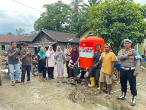 Kapoldasu Bangun Sumur Bor untuk Warga Sorkam, Wujud Kepedulian Polri Pulihkan Kehidupan Pascabanjir